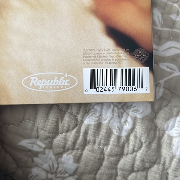 Limited Edition Taylor Swift Midnights Vinyl - Picture 7 of 7